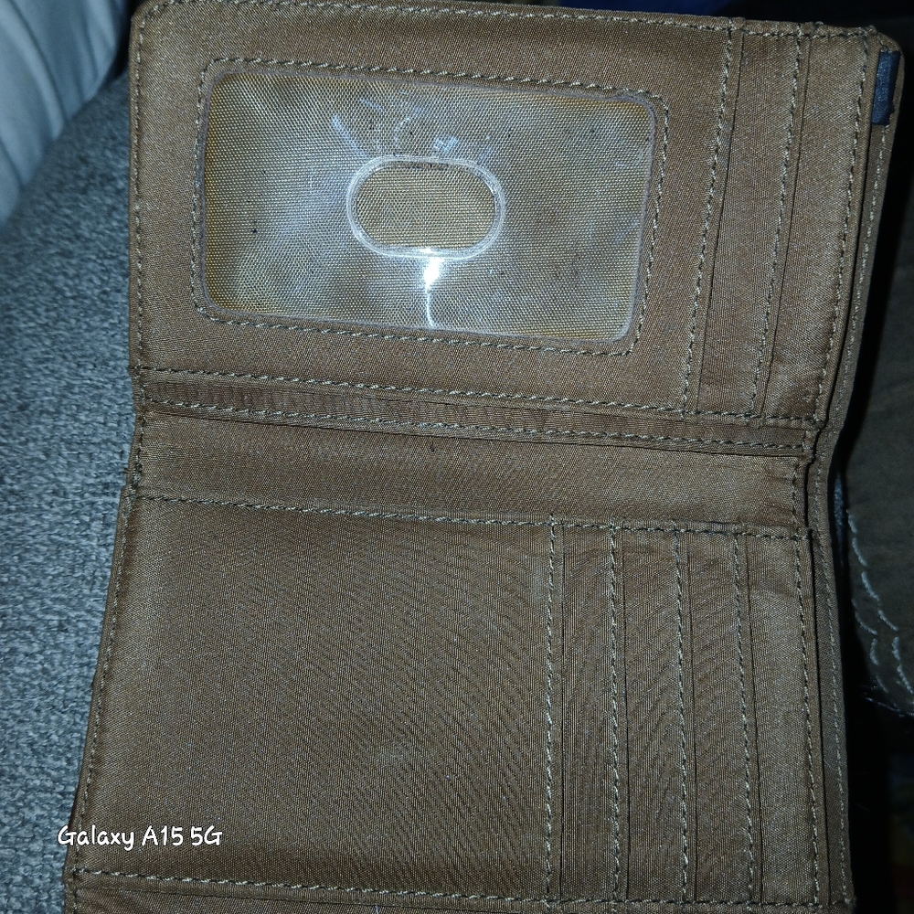 ๐ Etienne Aigner Signature Wallet ๐ - Picture 5 of 14